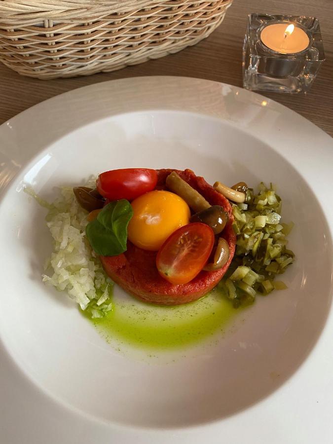 Hotel Bialy Dom Henlex Restauracja 3*